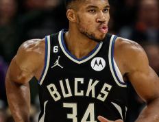 南宫28-字母哥巅峰对决，穆雷与40激战尤文图斯分钟，高光表现胜负难料！的简单介绍