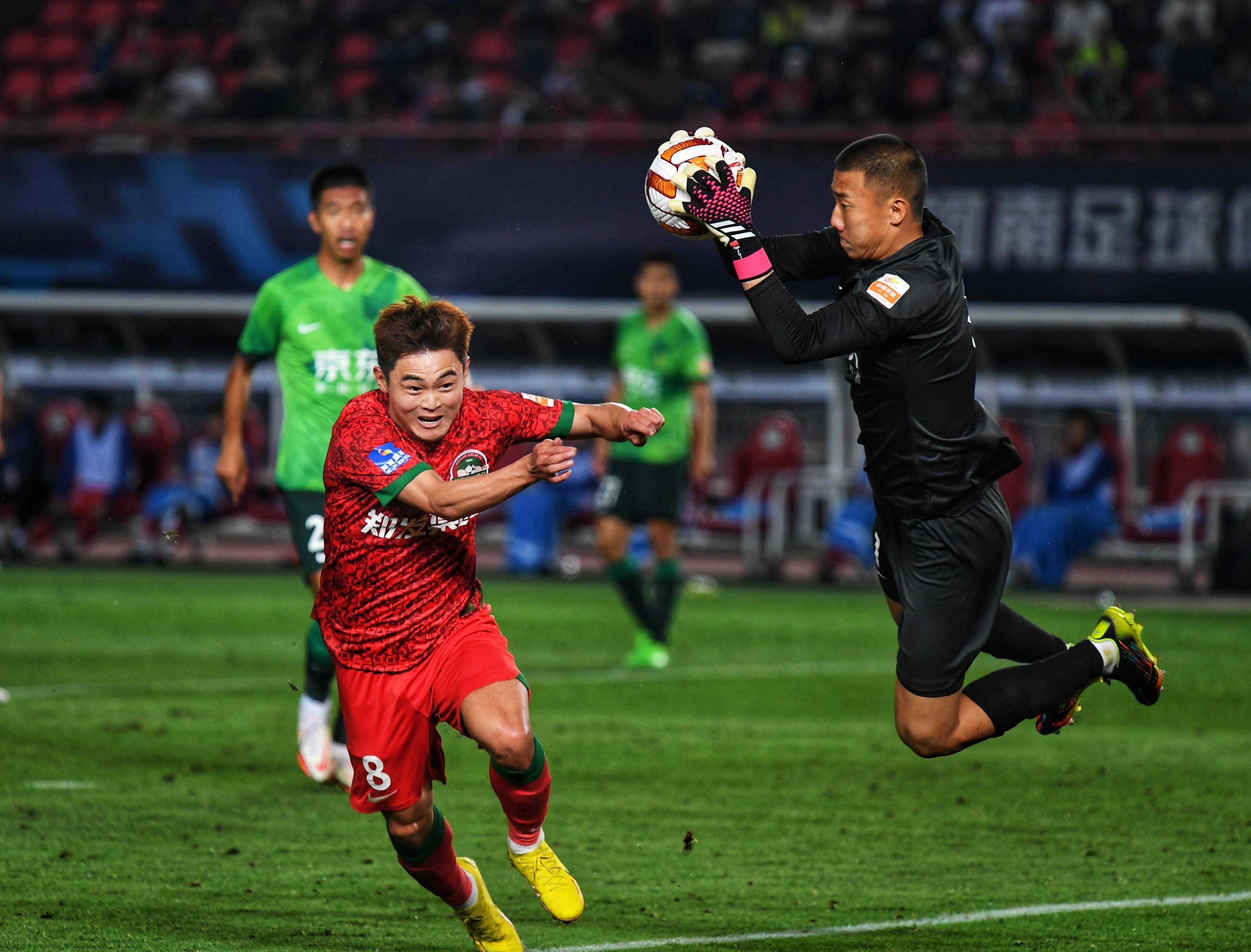 南宫28-关键时刻突围战来临,北京国安围绕意甲刷新队史纪录,底气十足,纪律约束更严格的简单介绍