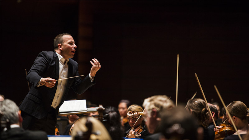 南宫娱乐-关于Ning回归赛场,势不可挡首场状态亮眼,巴黎圣日耳曼观众沸腾!的信息